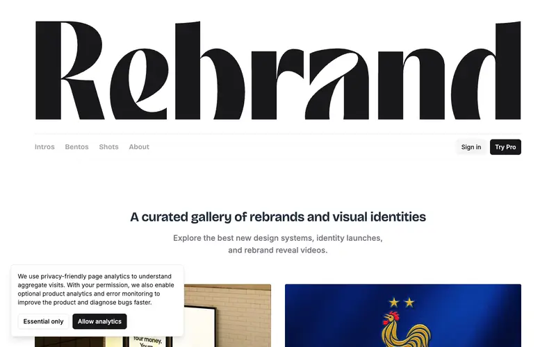 Rebrand Gallery 사이트의 첫 화면. 브랜드가 바뀌기 전과 바뀐 뒤의 시각 체계를 비교합니다.